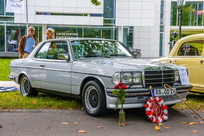 download Mercedes benz W123 280SE workshop manual