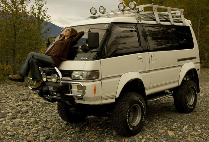 download Mitsubishi Delica L300 workshop manual