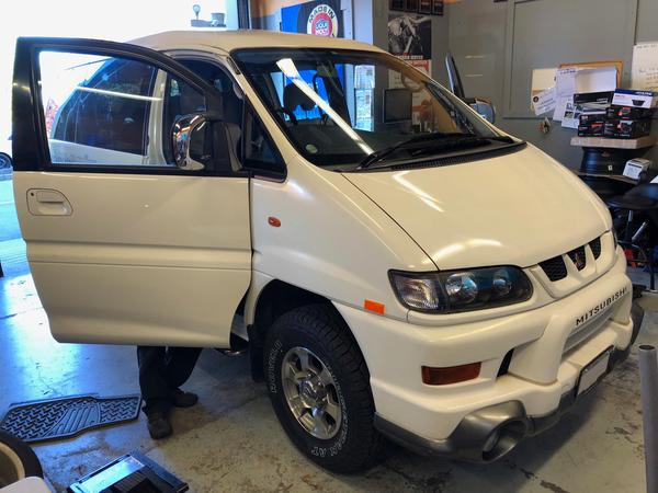 download Mitsubishi Delica L400 workshop manual