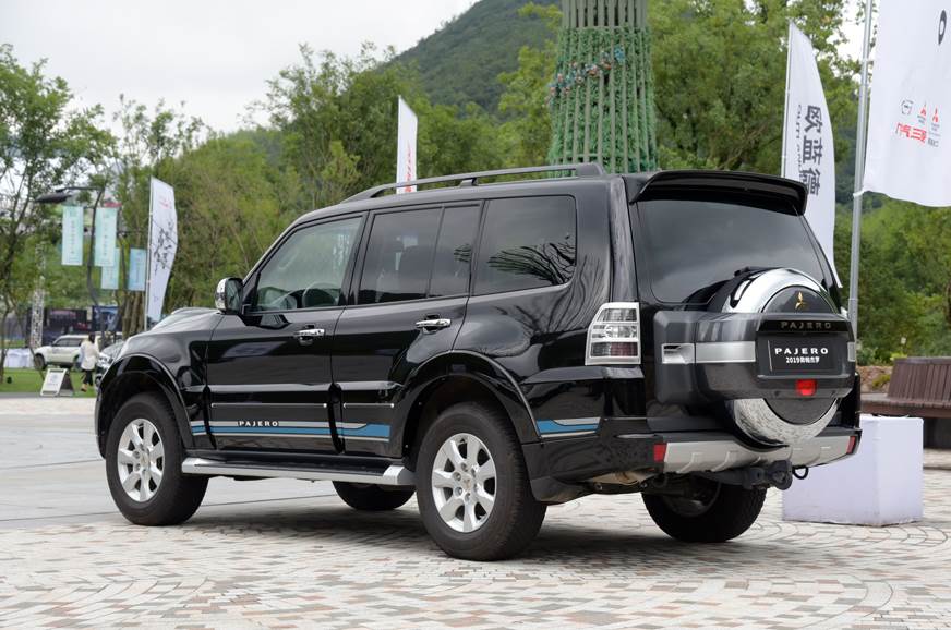 download Mitsubishi Montero Pajero workshop manual