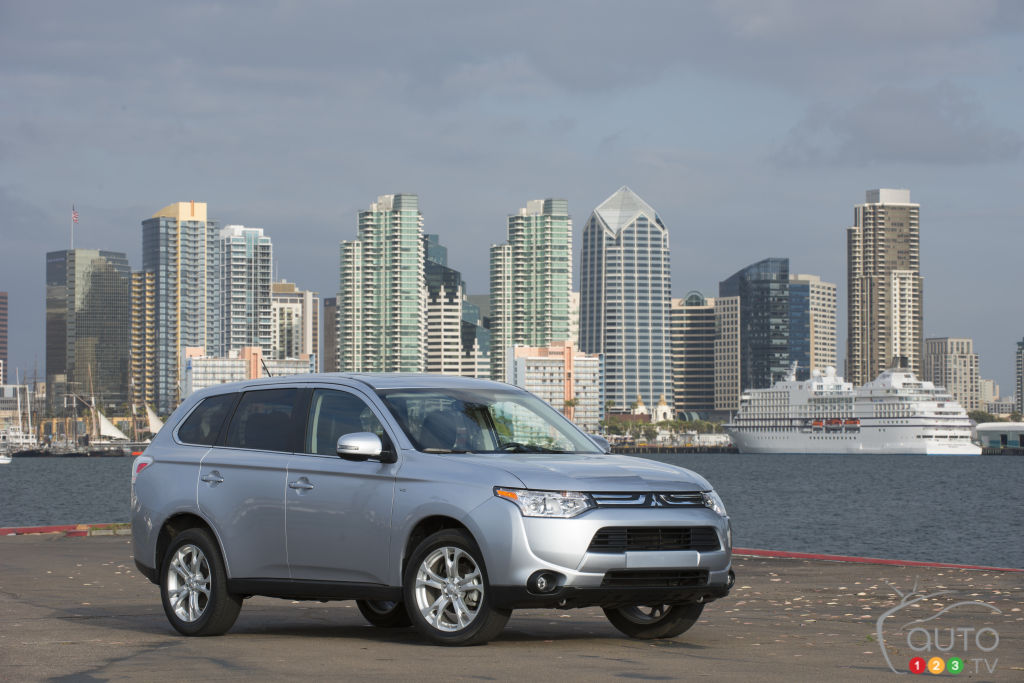 download Mitsubishi Out<img src=http://www.instructionmanual.net.au/images/Mitsubishi%20Outlander%20x/3.2019_mitsubishi_outlander_gt_2_banner.jpg width=1000 height=301 alt = 