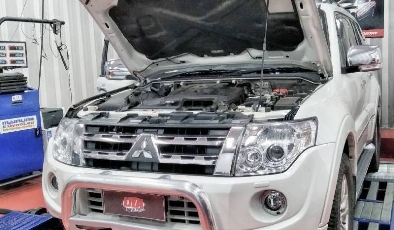 download Mitsubishi Pajero IV Car workshop manual