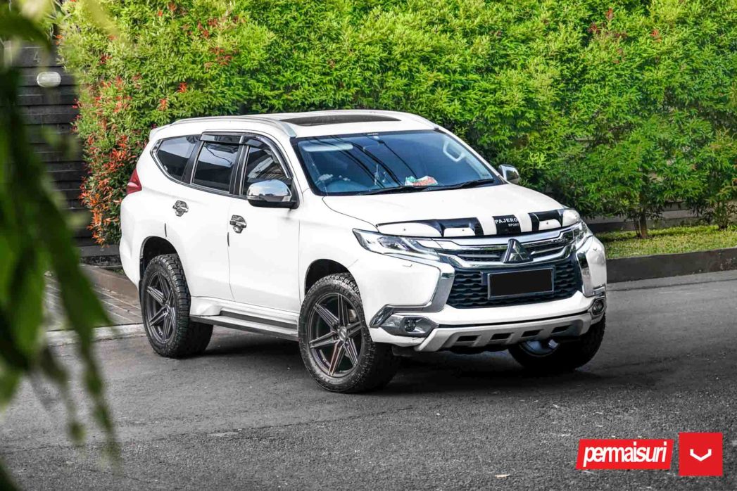 download Mitsubishi Pajero Work workshop manual