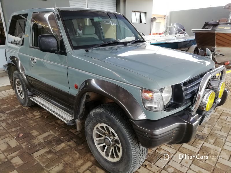 download Mitsubishi Pajero workshop manual