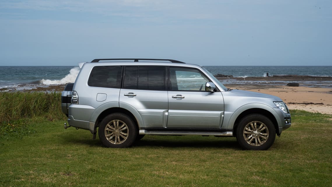 download Mitsubishi Pajero workshop manual