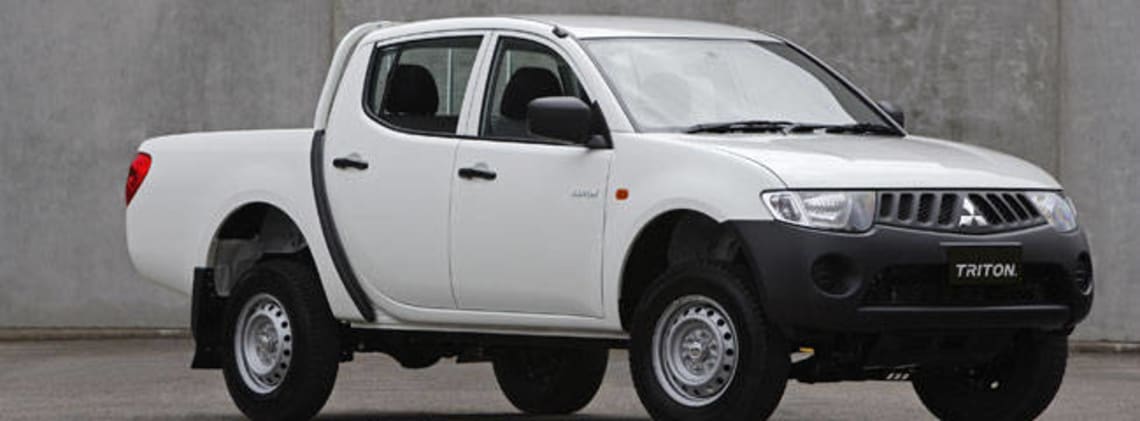 download Mitsubishi Triton workshop manual