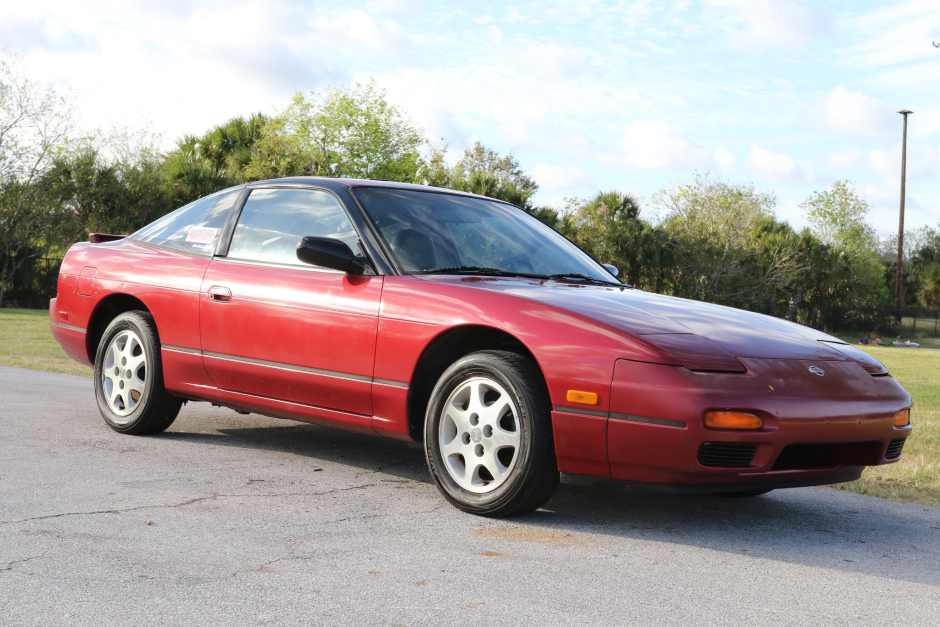 download Nissan 240SX able workshop manual