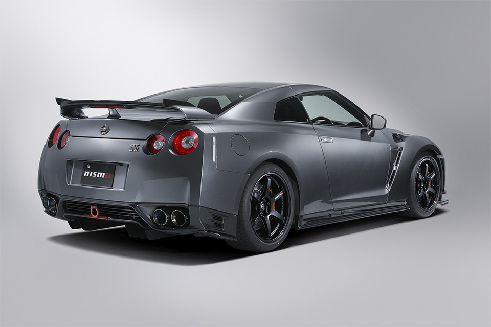 download Nissan GT R workshop manual