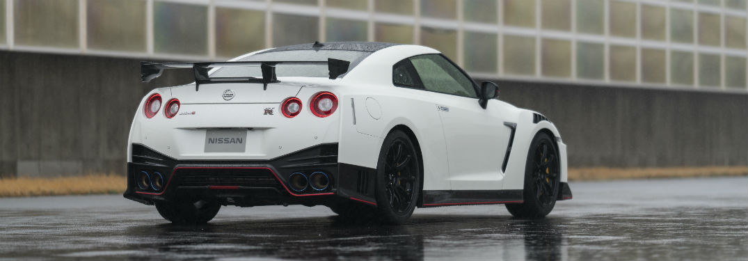 download Nissan GT R workshop manual