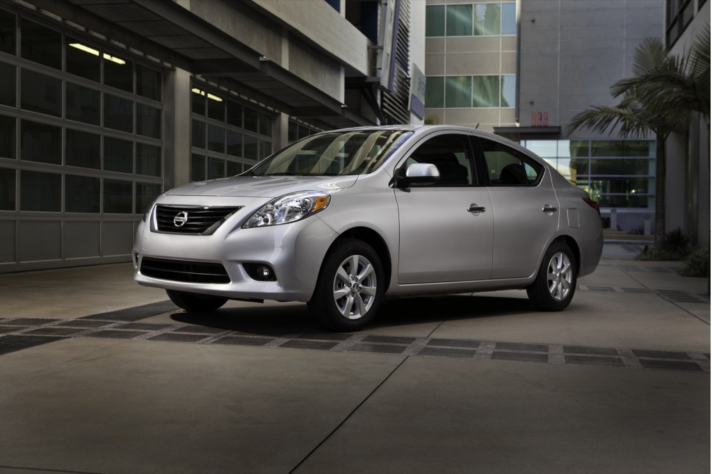 download Nissan Versa able workshop manual