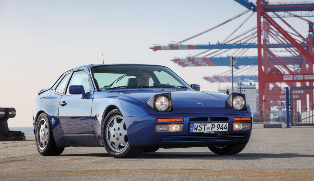 download Porsche E944 workshop manual