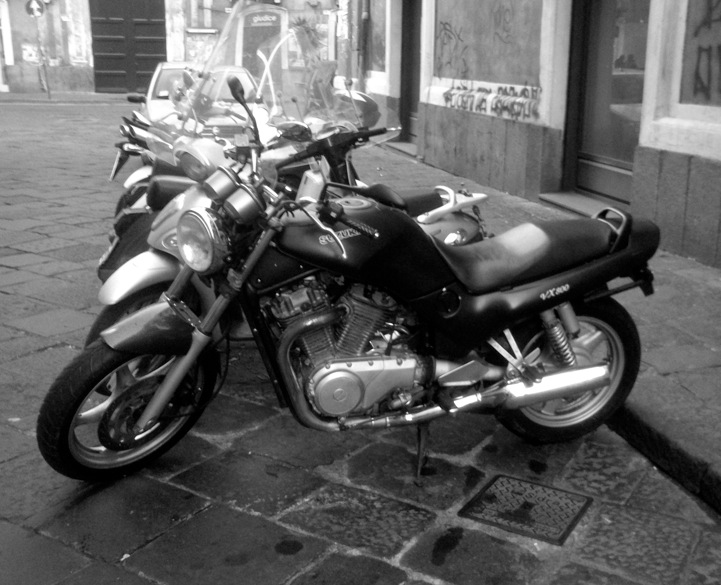 download Suzuki VX800 Motorcycle able workshop manual