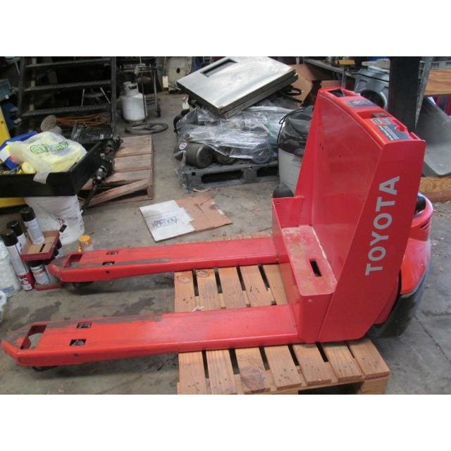 download Toyota 7HBW23 Pallet Trucks Workable workshop manual