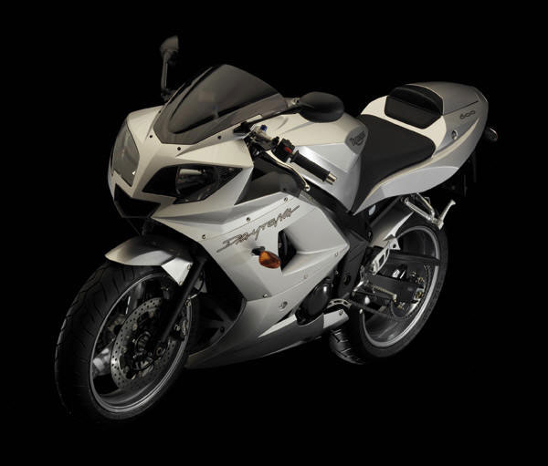 download Triumph Daytona 600 Motorcycle able workshop manual