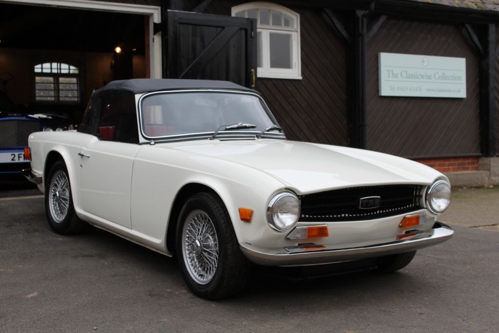 download Triumph TR6 workshop manual