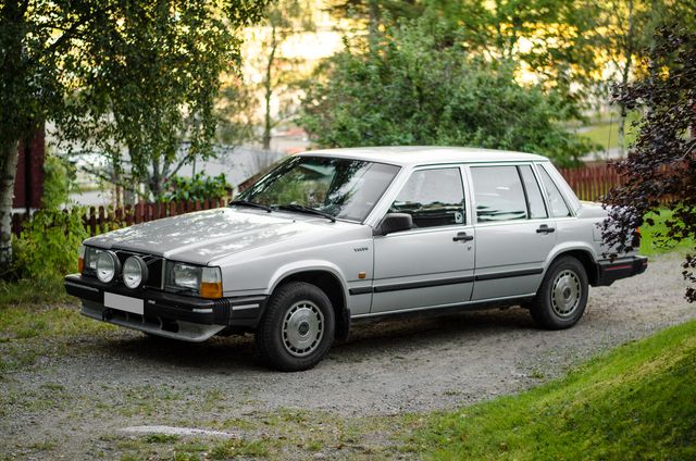 download VOLVO 740 workshop manual