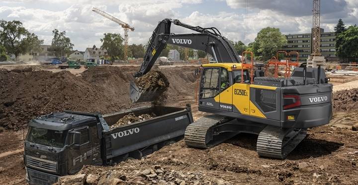 download VOLVO EC250D Excavator able workshop manual