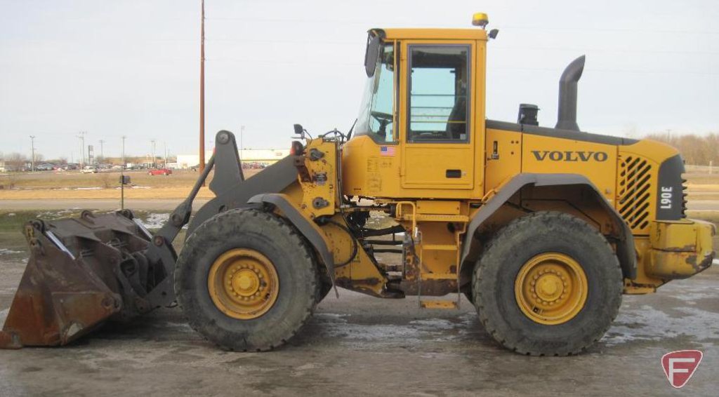 download Volvo L90E Wheel Loader able workshop manual