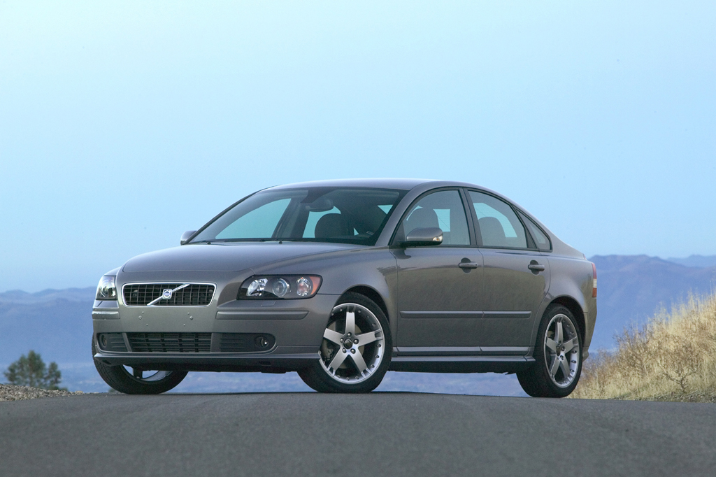 download Volvo S40 04 V50 s workshop manual