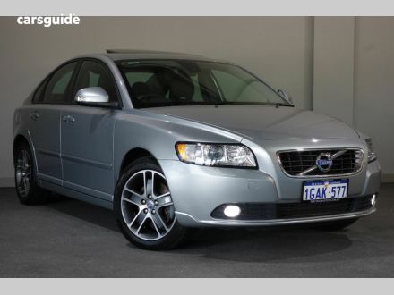 download Volvo S40 V50 s in workshop manual